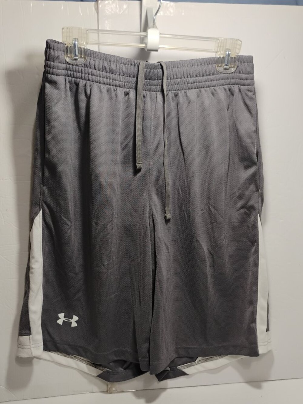 NWT Under Armour HeatGear Basketball Shorts Men's Size Large Gray